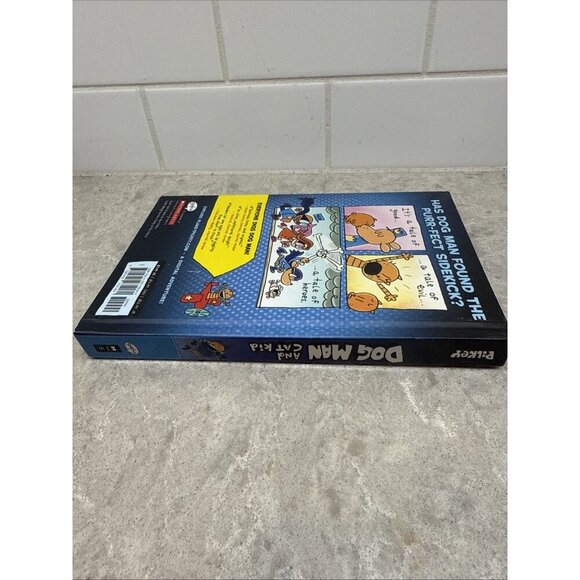 Dog Man: the Cat Kid Collection: from the Creator of Captain Underpants (Dog Man - Picture 5 of 7